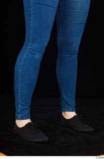 Ellie Springlare black sneakers blue jeans calf 0002.jpg